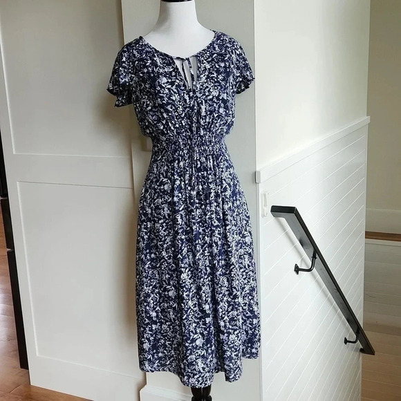 ||LUCKY BRAND|| dress, blue/white, floral, midi, cap sleeves, size extra small - Picture 2 of 5
